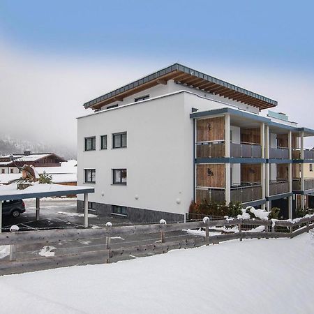 Apartment In Neukirchen With A Carport Neukirchen am Großvenediger Exterior foto